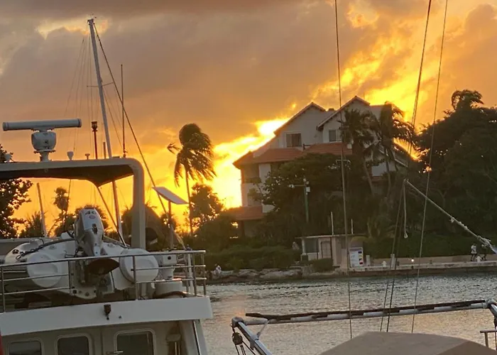 Sunset & Boat Watching Balcony Sol-qr-ltl-2025- 00508
